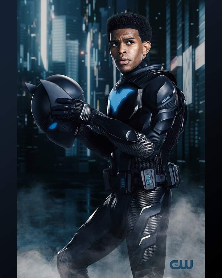 Batwing Costume Reveal- CW Network's Batwoman