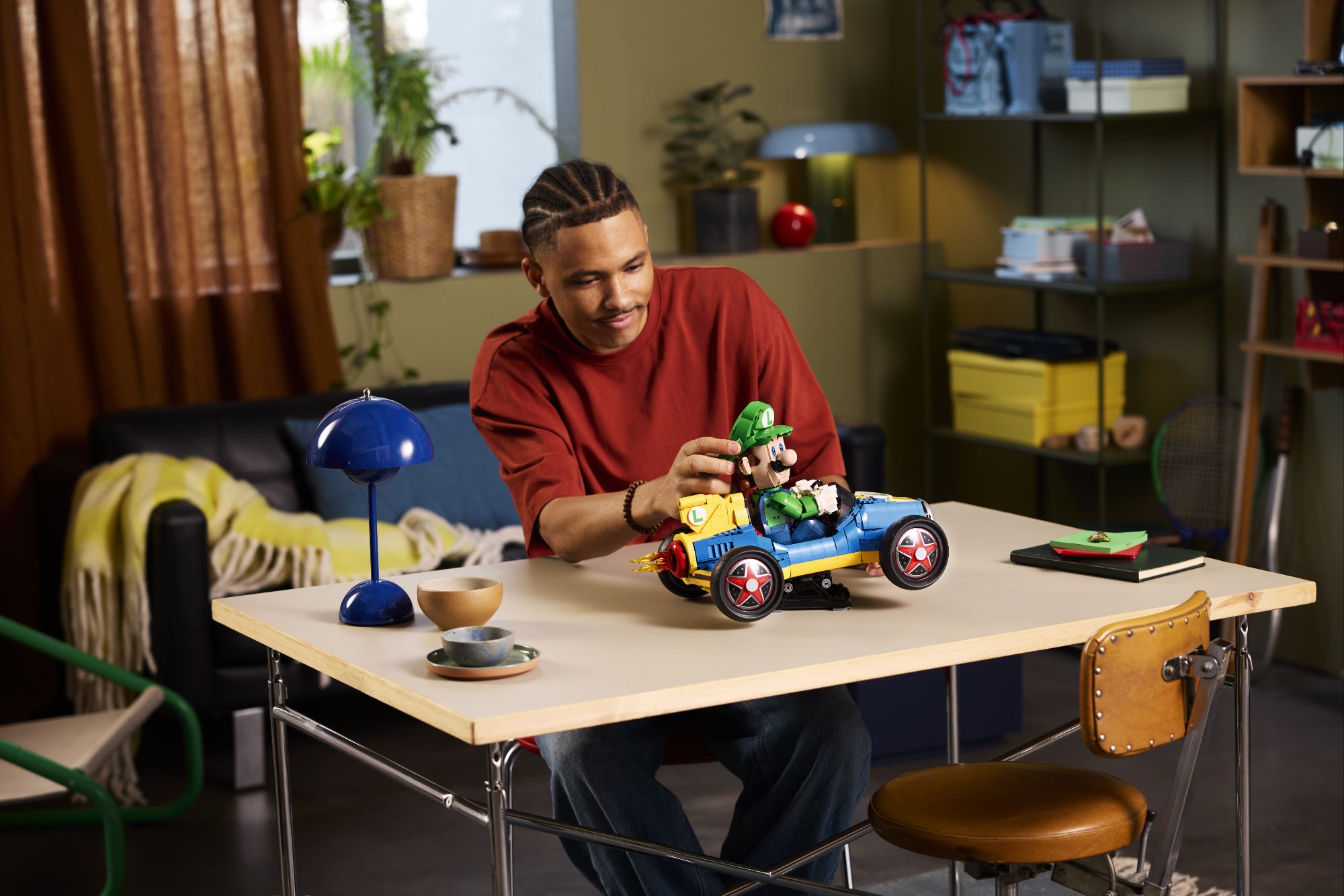 LEGO® Mario Kart: Luigi & Mach 8 (72050) (Assembly View Three)