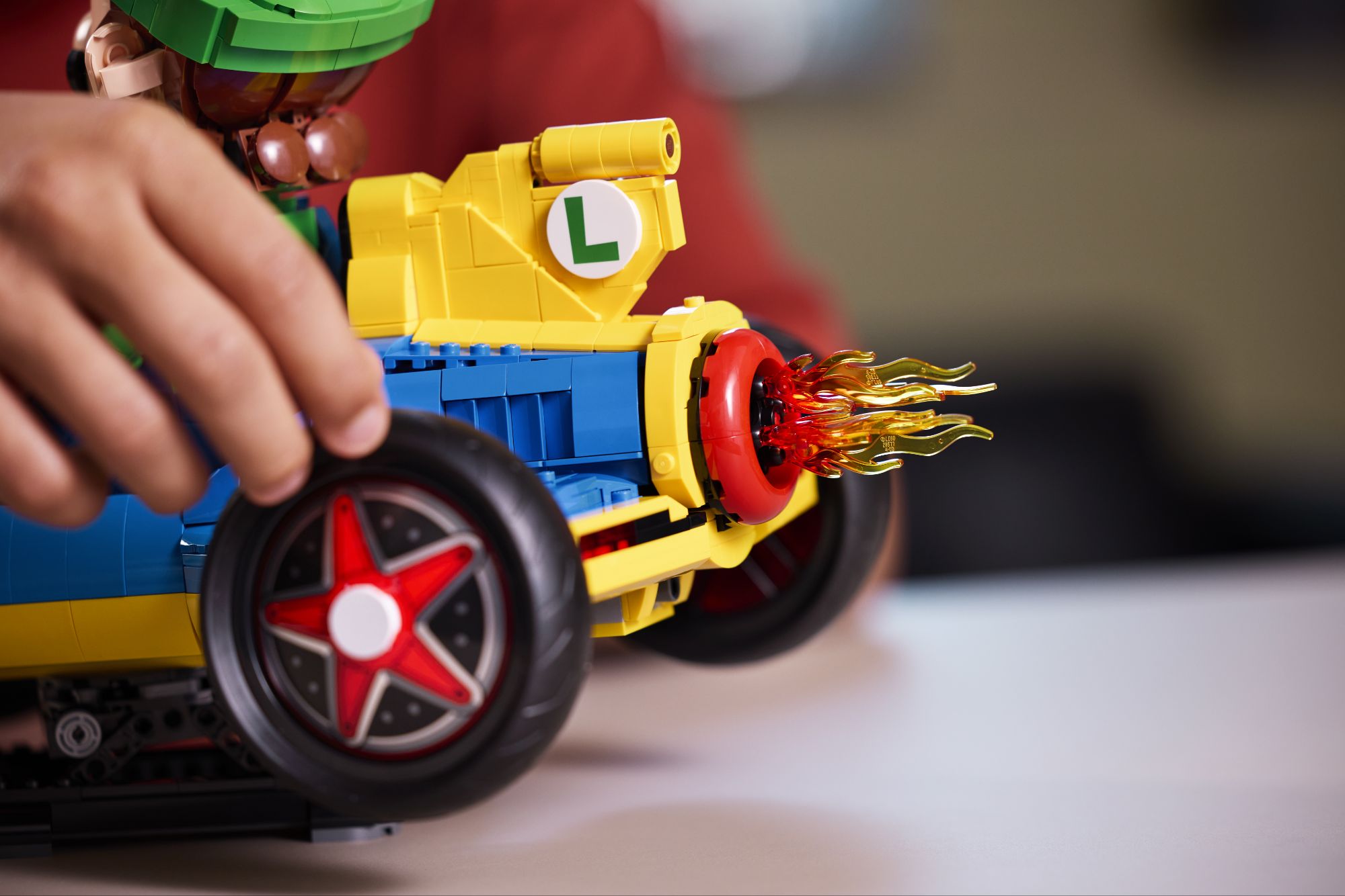 LEGO® Mario Kart: Luigi & Mach 8 (72050) (Assembly View Six)